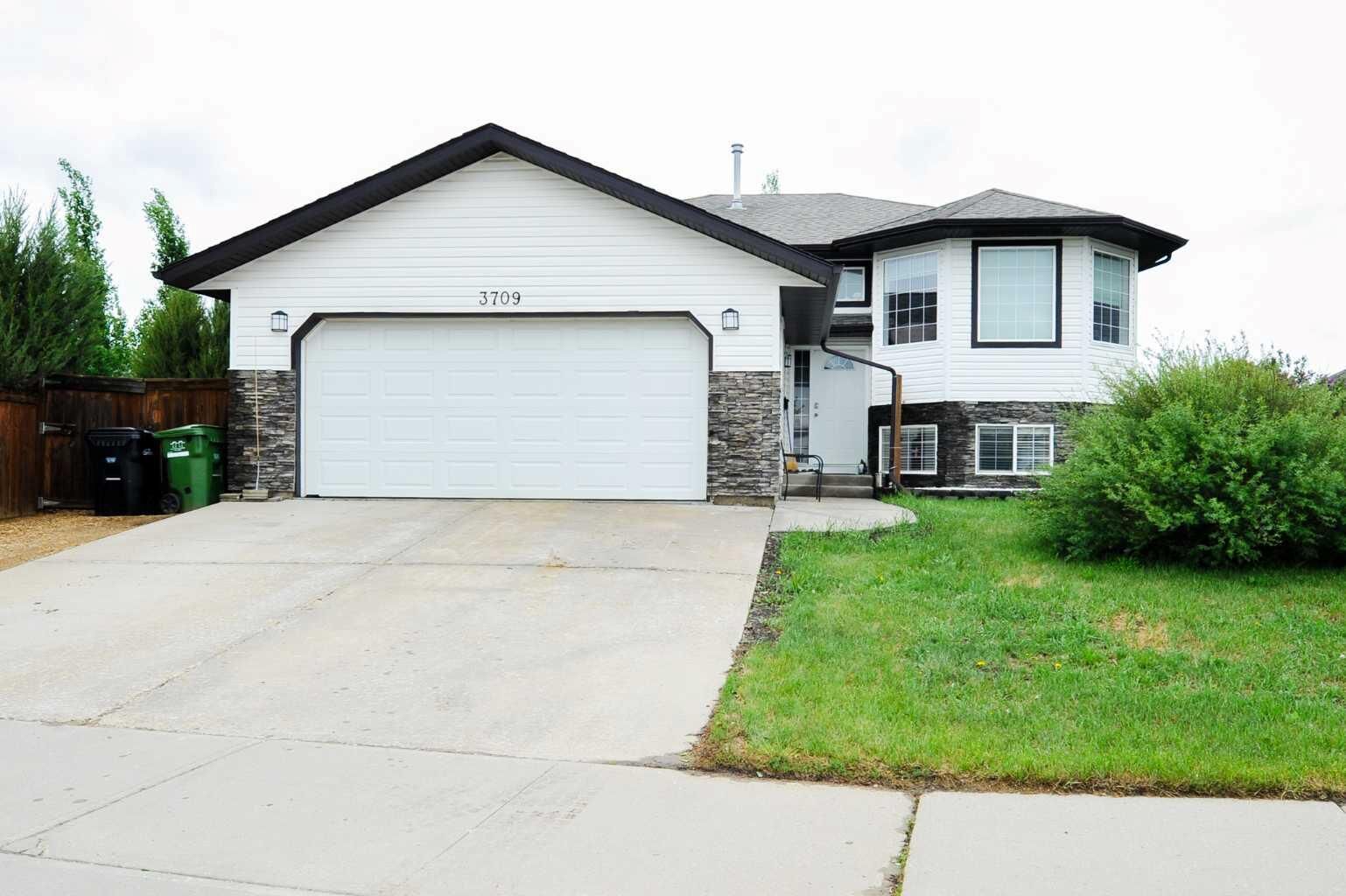 Property Photo:  3709 69 Street  AB T4V 5B7 