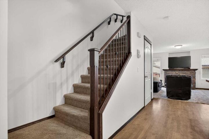 Property Photo:  22 Autumn Green SE  AB T3M 0P2 