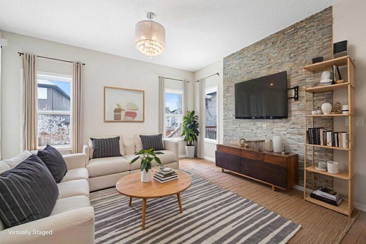Property Photo:  220 Walden Heights SE  AB T2X 0V7 