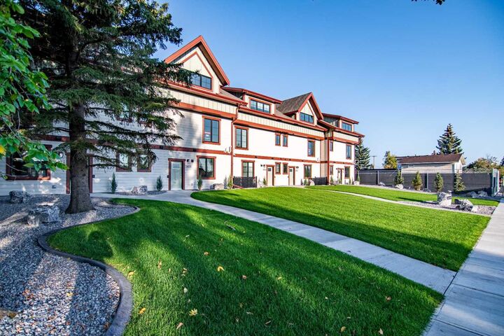 Property Photo: 5030 48 Street AB T4T 1C1