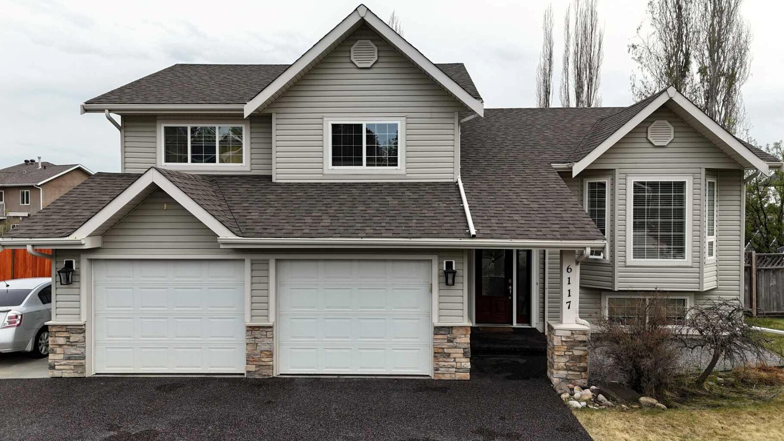 Property Photo:  6117 11th Avenue  AB T7E 1Y8 