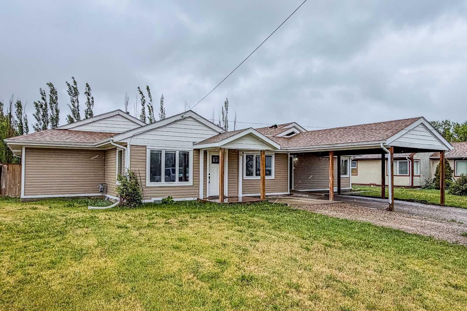 Property Photo:  340 E 400 N  AB T0K 2S0 