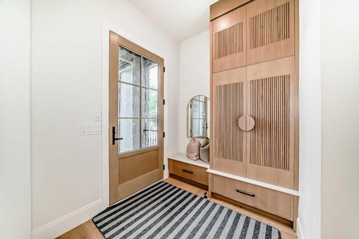 Property Photo: 2034 52 Avenue SW AB T3E 1K1