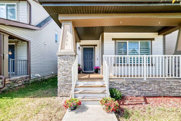 Property Photo:  151 Copperpond Rise SE  AB T2Z 1J7 