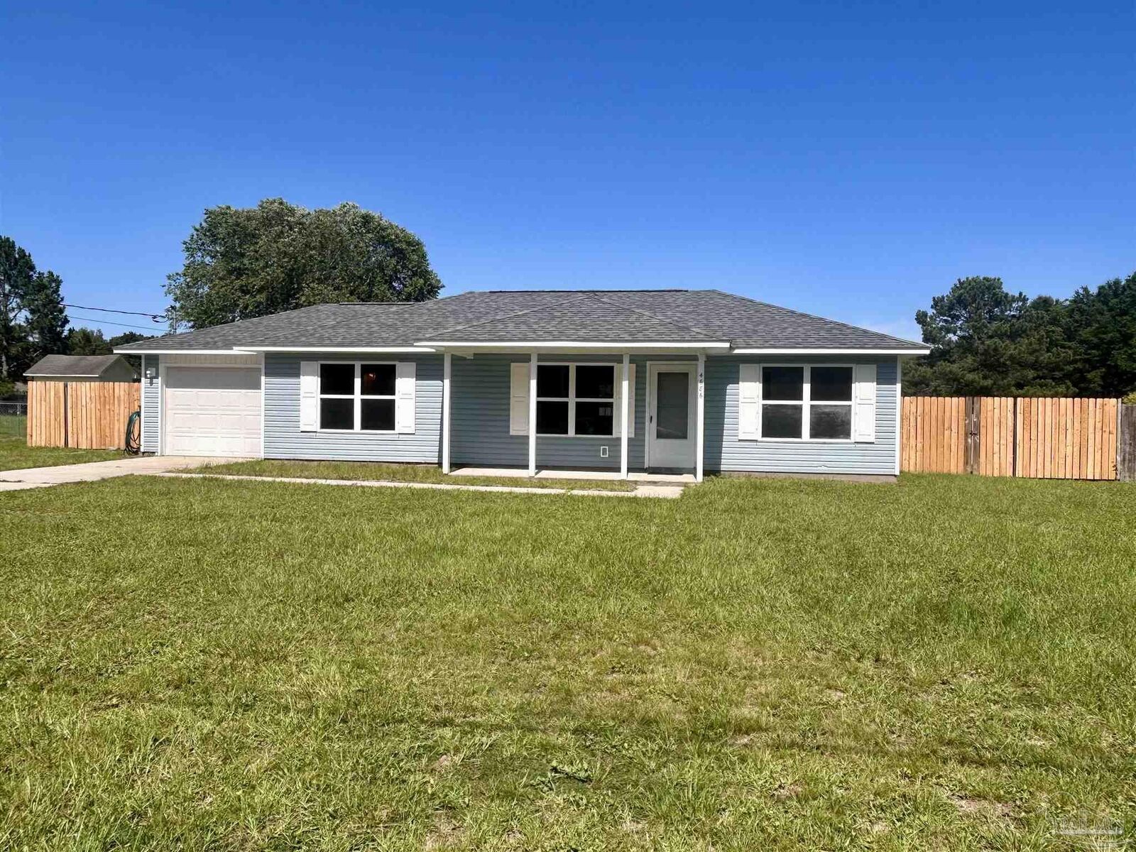 Property Photo:  4686 Old Guernsey Rd  FL 32571 