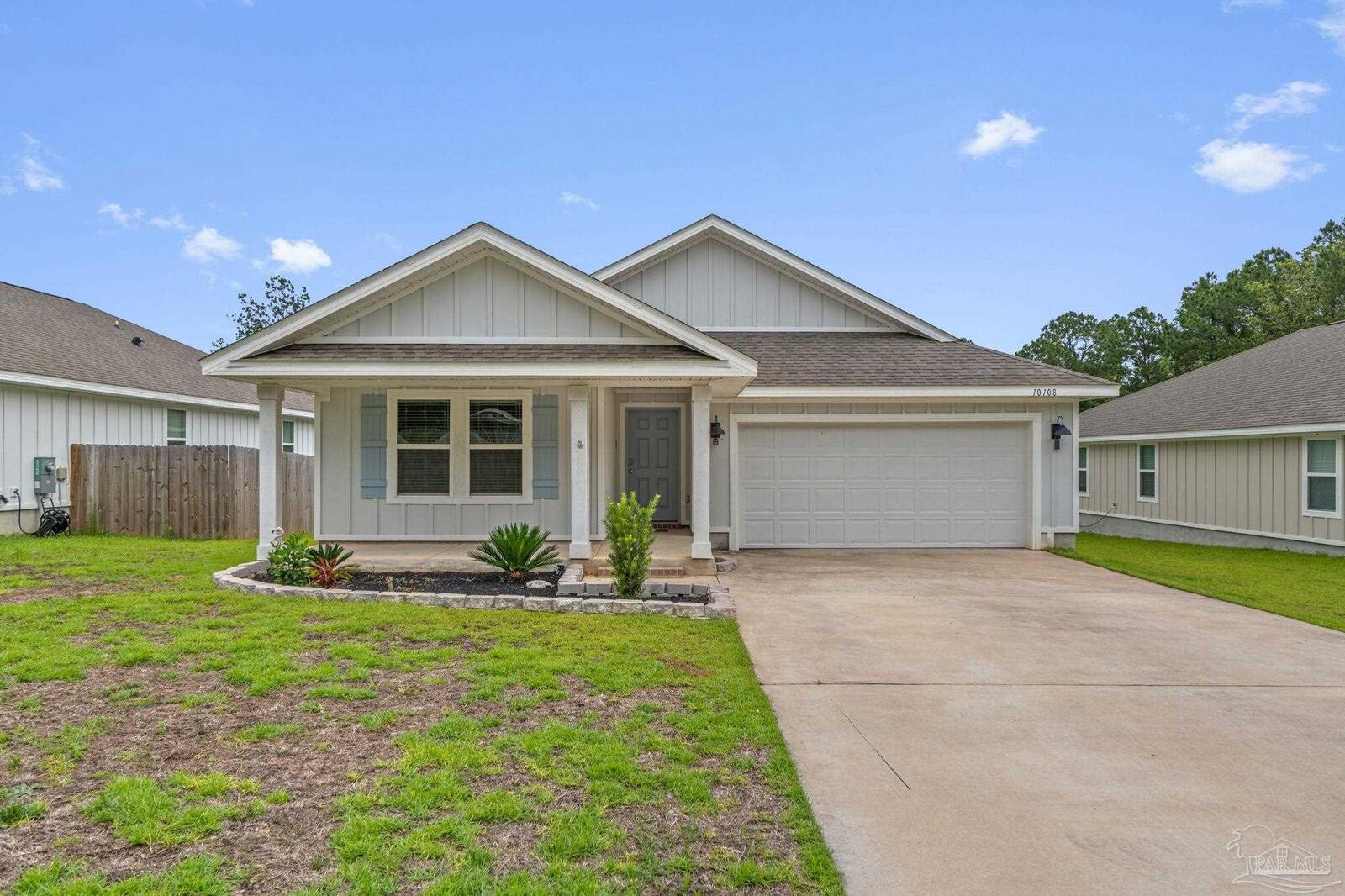 Property Photo:  10108 Oak Haven Rd  FL 32526 