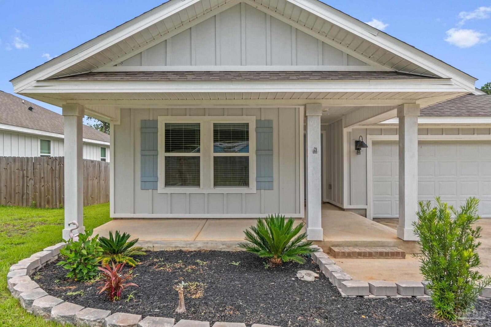Property Photo:  10108 Oak Haven Rd  FL 32526 
