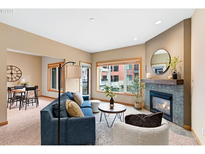 Property Photo: 400 W 8th St 236 WA 98660