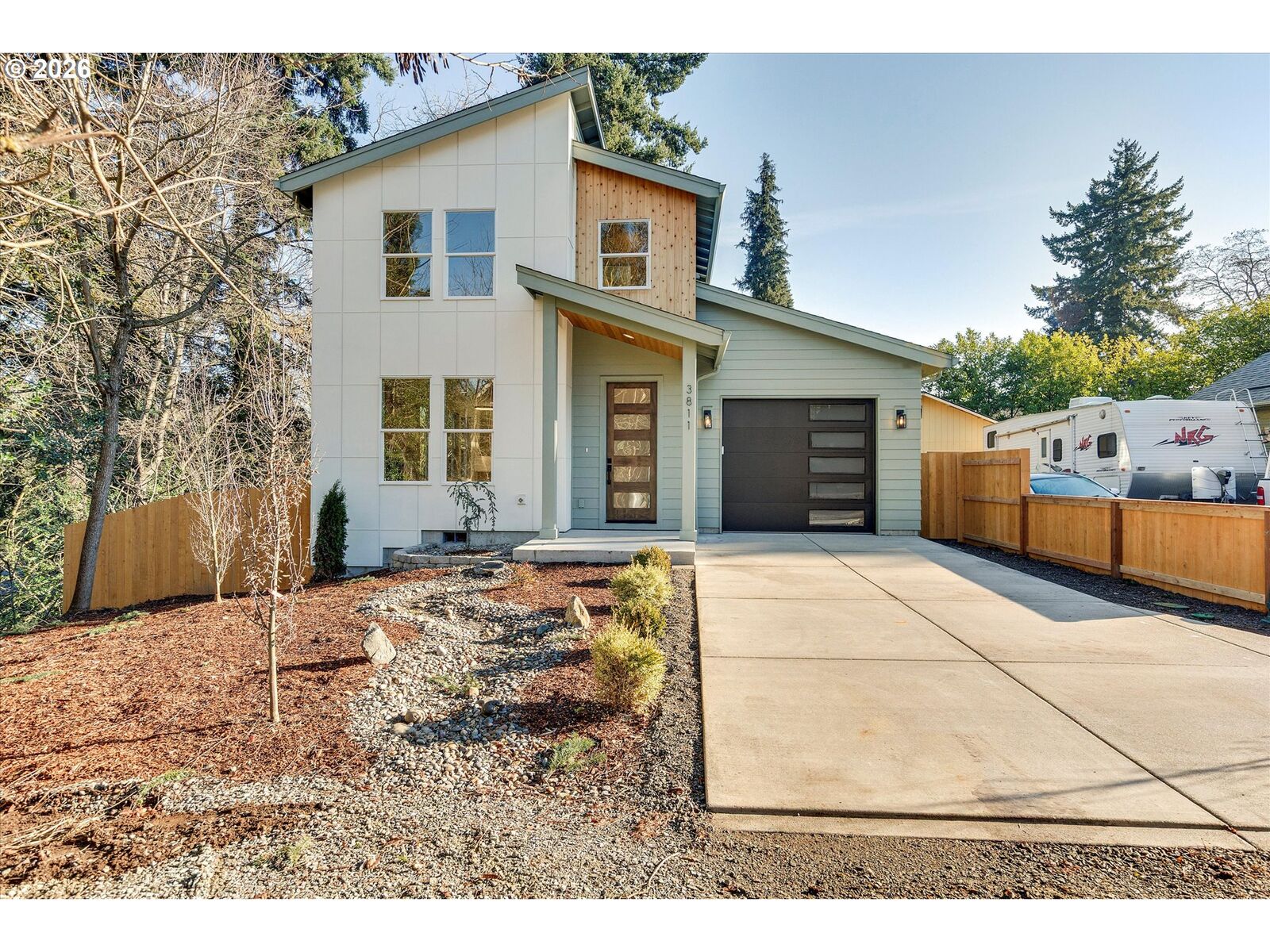 Property Photo:  3811 Q St  WA 98663 