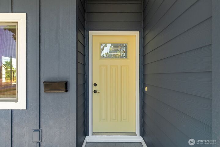 Property Photo:  1025 S 59th Street  WA 98408 