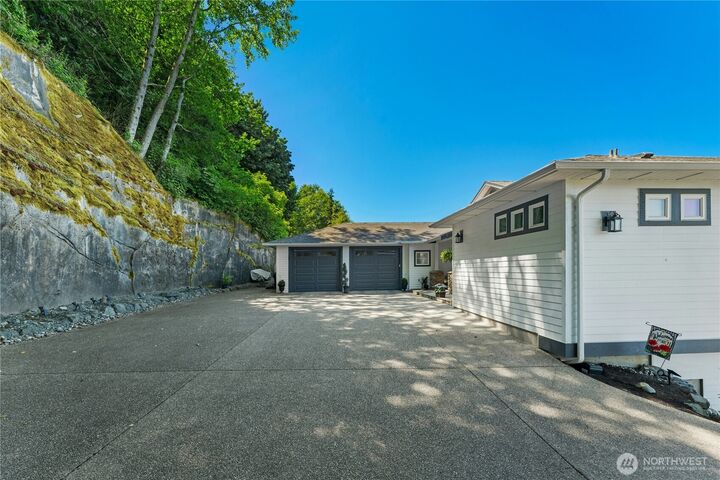 Property Photo:  407  Vanderlin Drive  WA 98282 