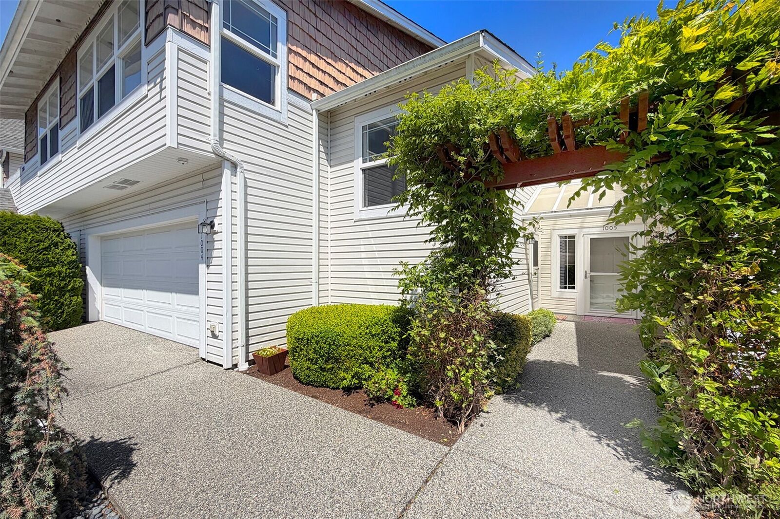 Property Photo:  7213  Centerville Court 1004  WA 98292 
