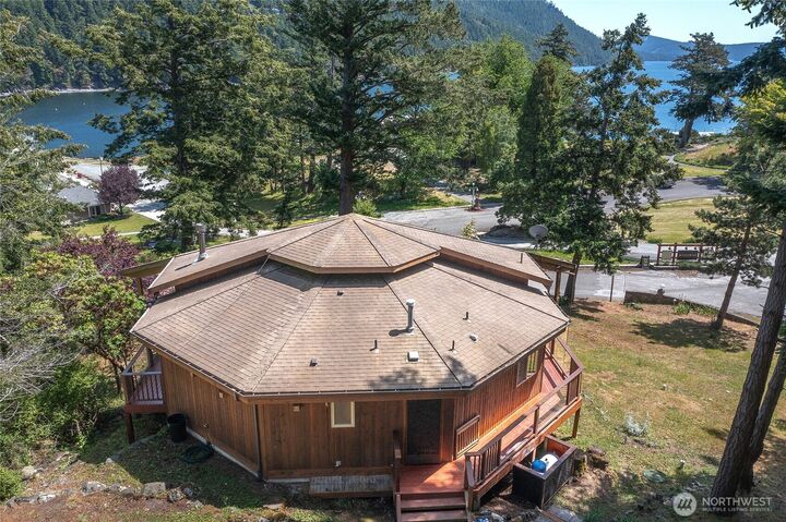 Property Photo: 1325 Rosario Road WA 98245