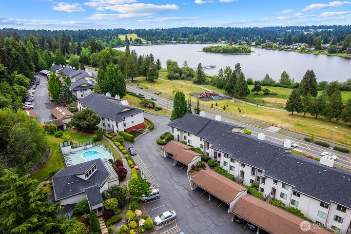 Property Photo: 23403 Lakeview Drive I-201 WA 98043