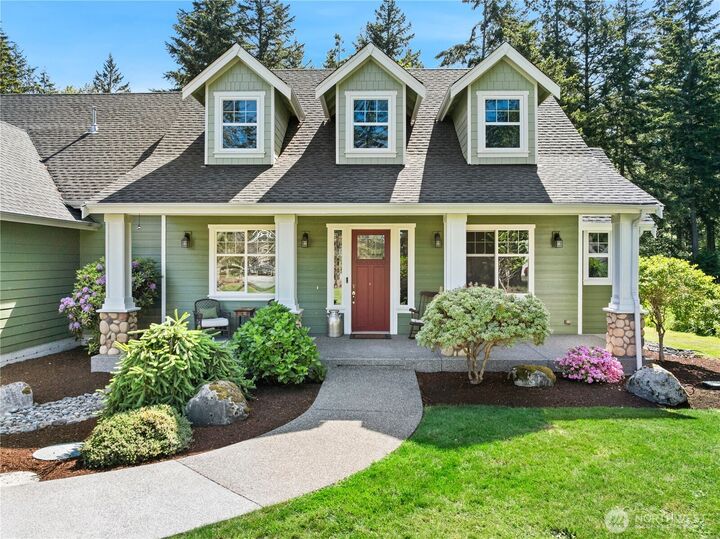 Property Photo: 16011 126th Avenue E WA 98374