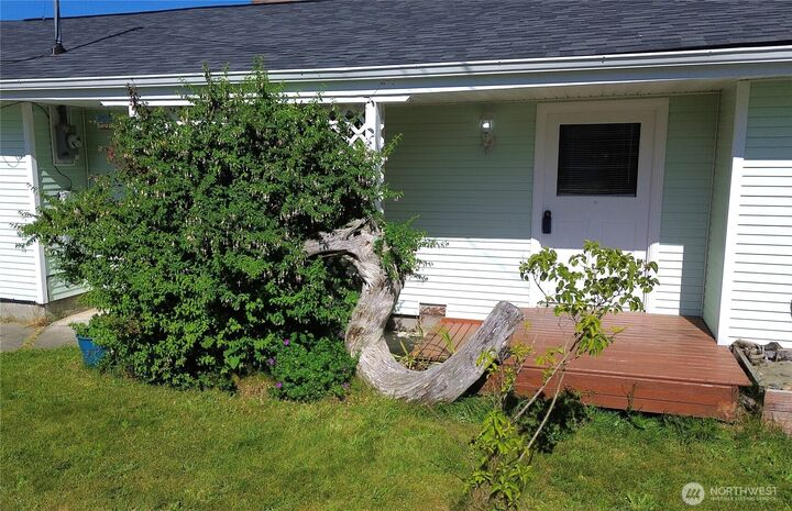 Property Photo:  220  Grand Army  WA 98595 
