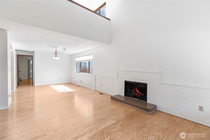 Property Photo:  932 S 245th Place  WA 98198 
