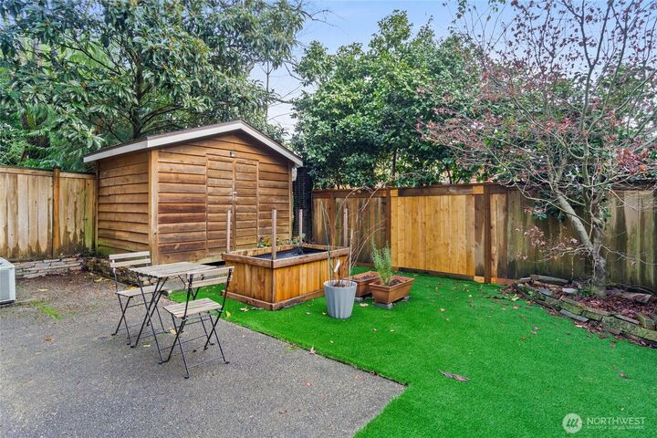 Property Photo:  524  25th Avenue S  WA 98144 