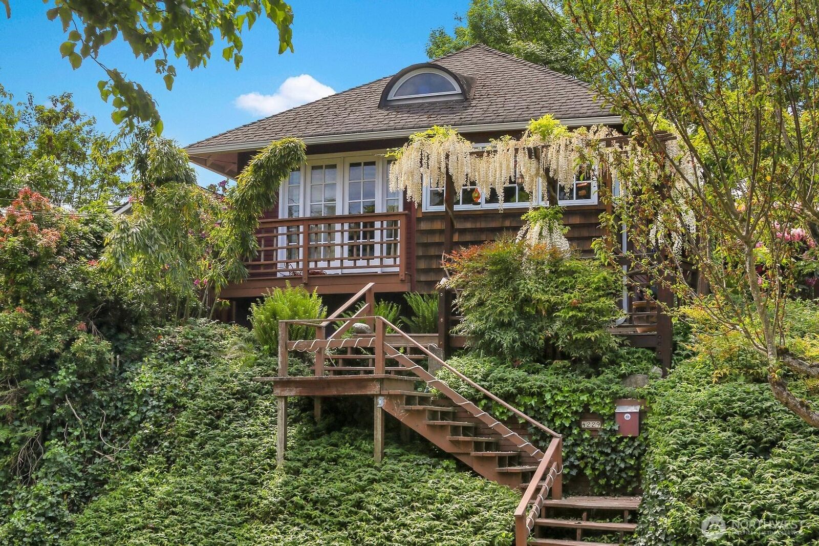 Property Photo: 4229 46th Avenue S WA 98118