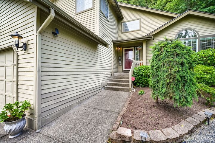 Property Photo:  15827 SE 156th Court  WA 98058 