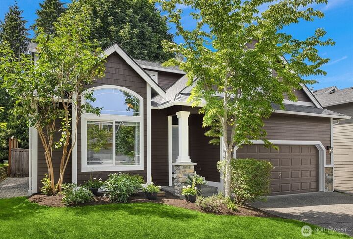 Property Photo:  11916  57th Drive SE  WA 98296 