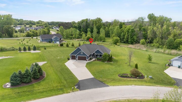 Property Photo:  W7500 Cross Country Lane  WI 54944-9169 