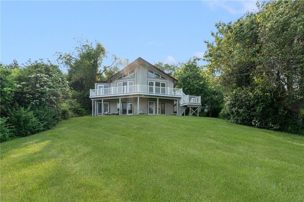 Property Photo:  117 Indian Avenue  RI 02871 
