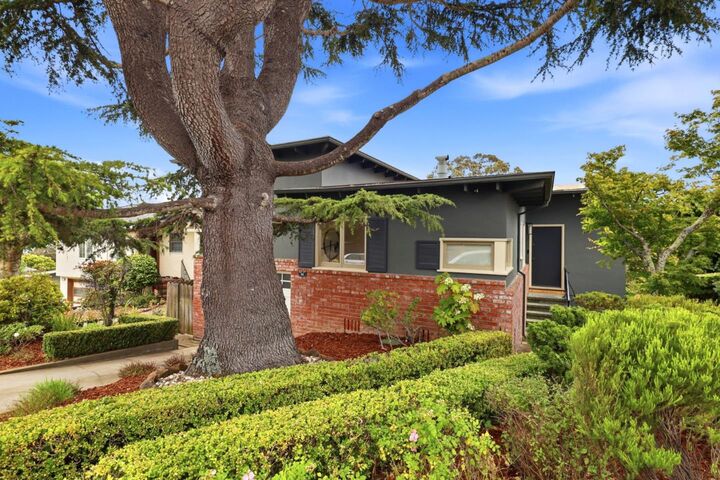 Property Photo:  68 El Bonito Way  CA 94030 