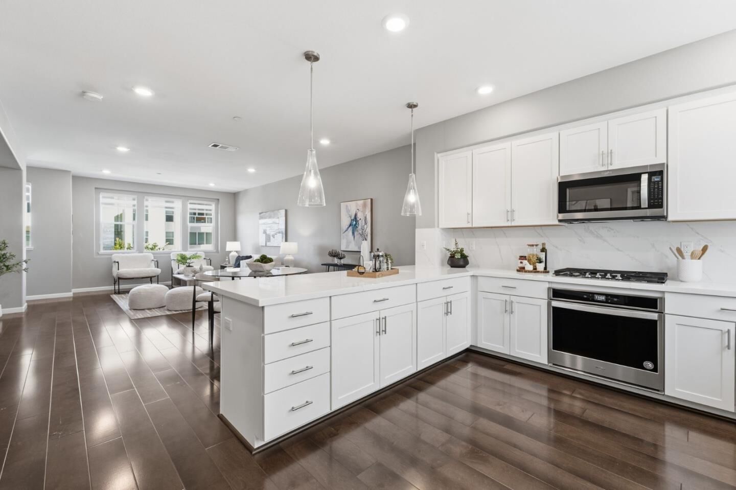 Property Photo:  326 Agustin Narvaez Street 4  CA 95136 