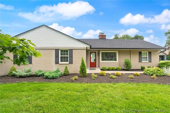 Property Photo:  1610 Crestview Drive  IN 47150 