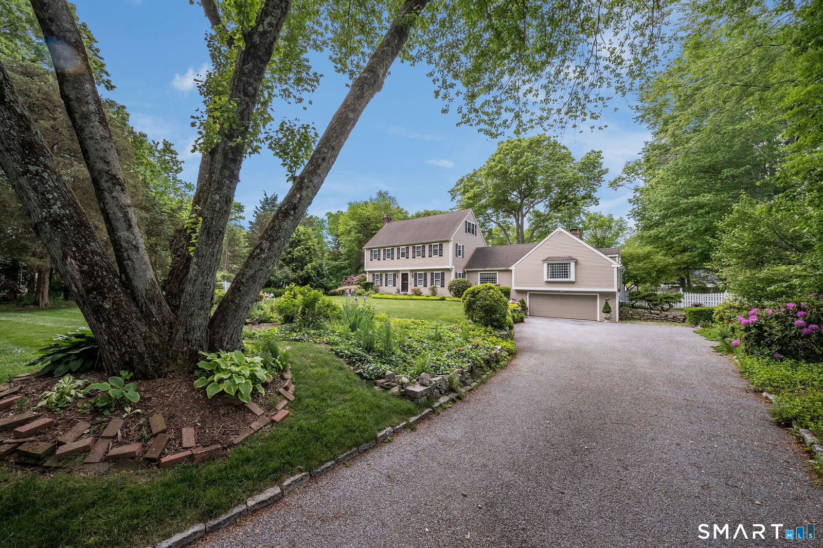 Property Photo:  9 Randi Drive  CT 06443 