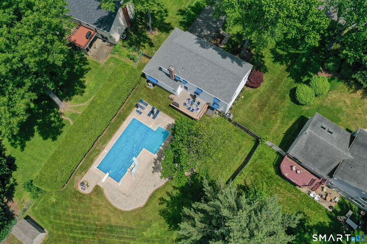 Property Photo:  71 Bainton Road  CT 06117 