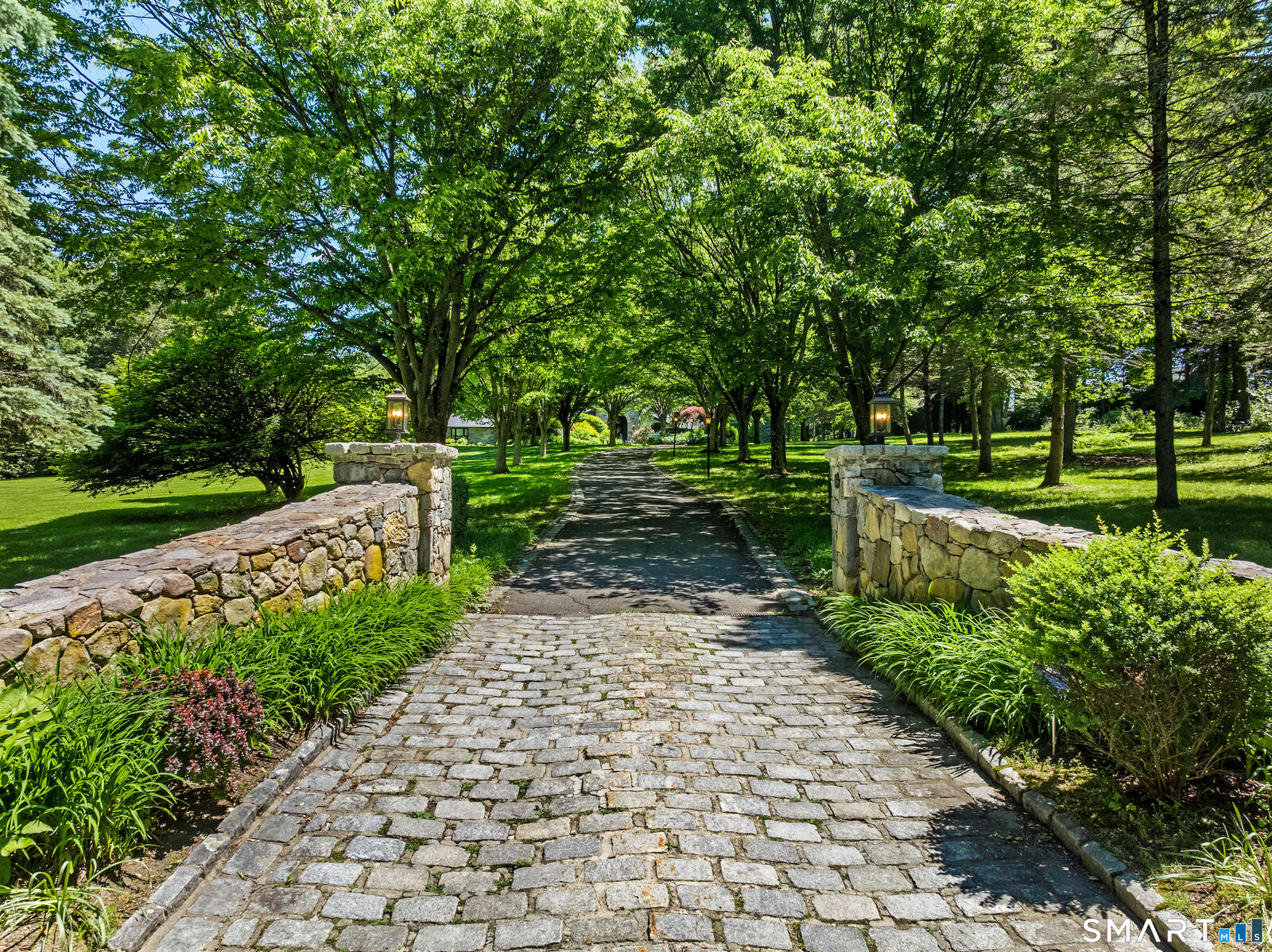 Property Photo:  224 Wilson Road  CT 06612 