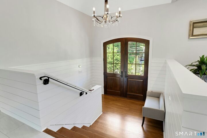 Property Photo:  