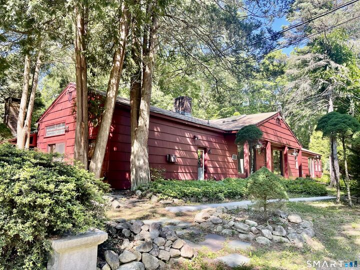 Property Photo:  11 Tubbs Spring Drive  CT 06883 