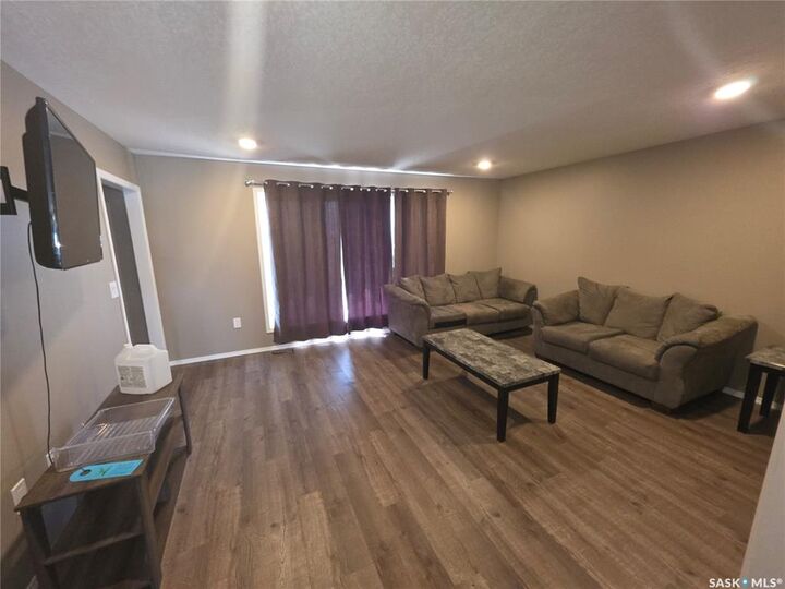 Photo de la propriété:  714 Columbia Avenue  SK S0L 1R0 