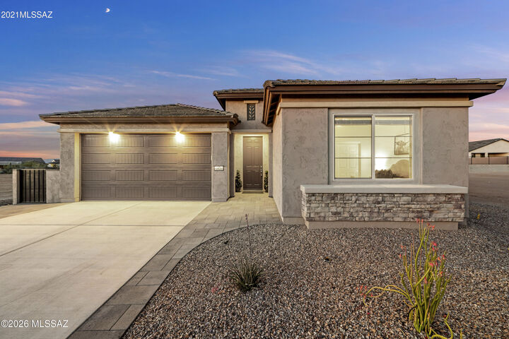 Property Photo:  1820 N Banneker Lane  AZ 85614 