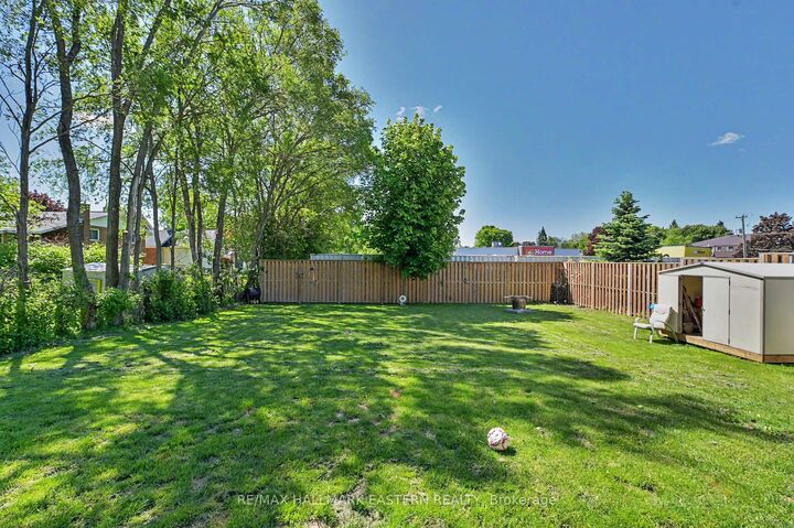 Property Photo: 23 Elizabeth Street ON K0K 1H0