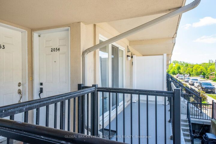 Property Photo: 3041 Finch Avenue W 2054 ON M9M 0A4