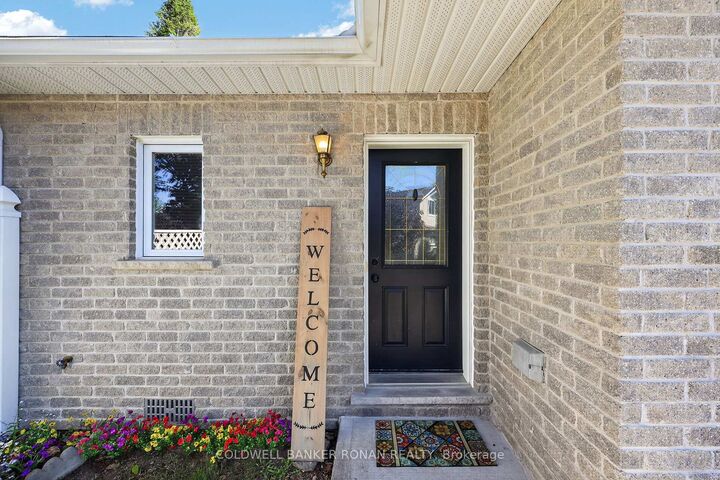 Photo de la propriété:  505 Thomas Street  ON L0M 1S0 