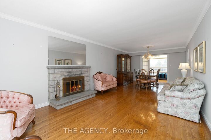 Property Photo: 36 Buckingham Drive ON L9C 2G5