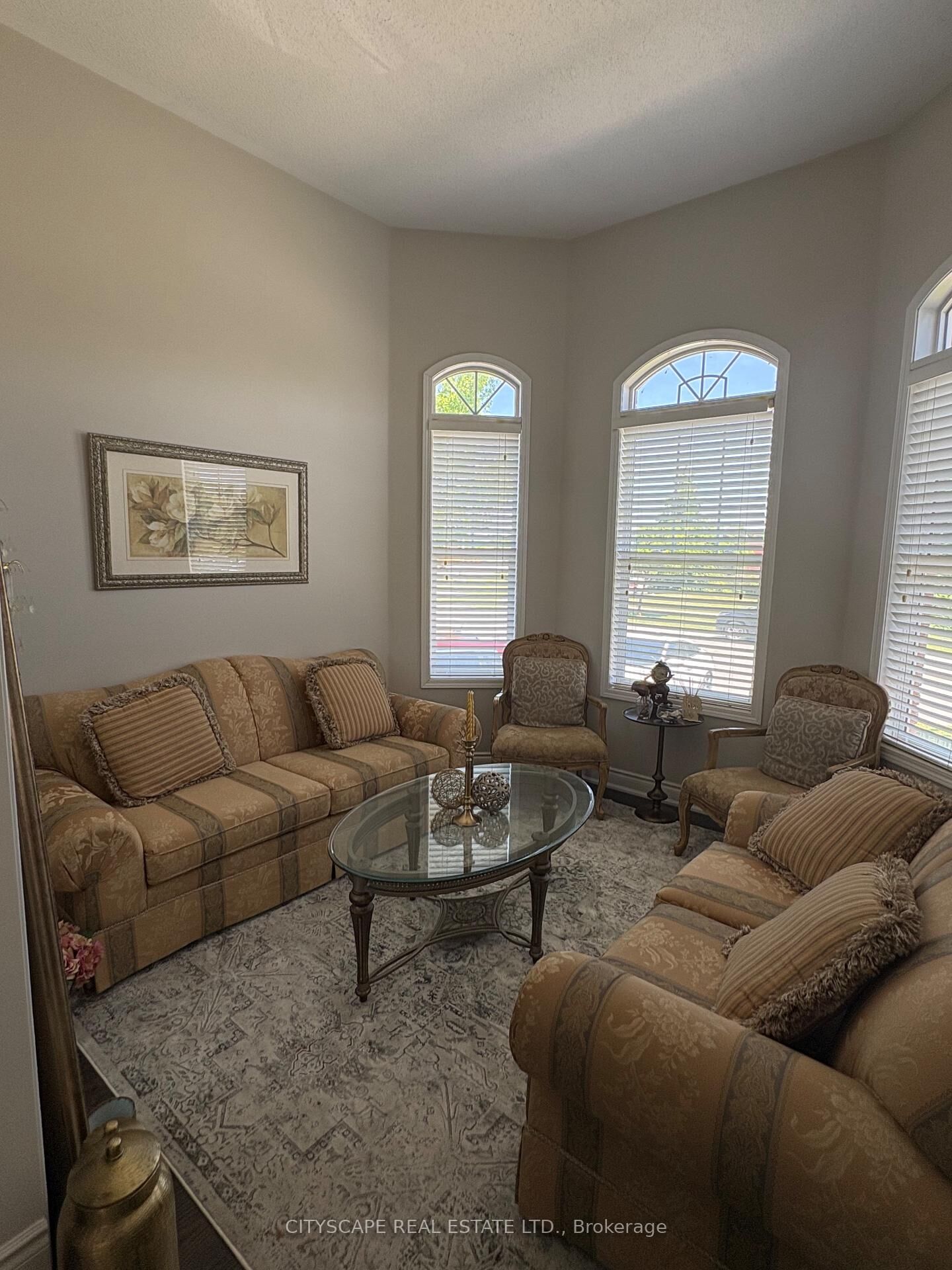 Property Photo: 879 Bennett Boulevard ON L9T 6X9