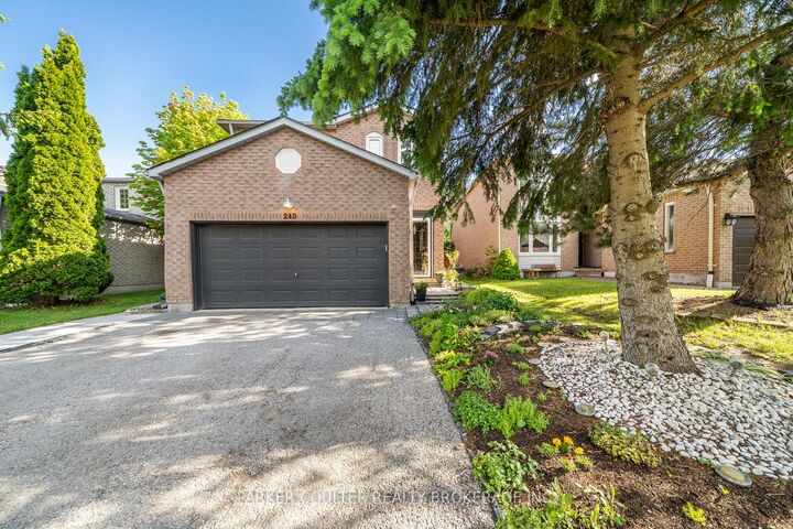 Property Photo: 240 Hickling Trail ON L4M 5W5