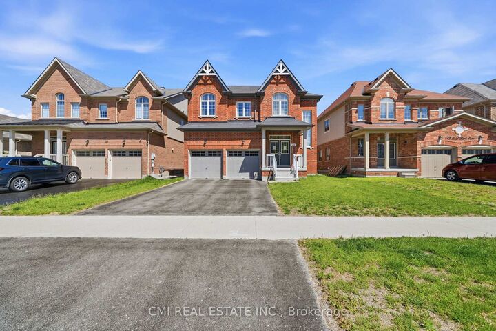 Property Photo: 144 Gold Park Gate ON L3W 0L9