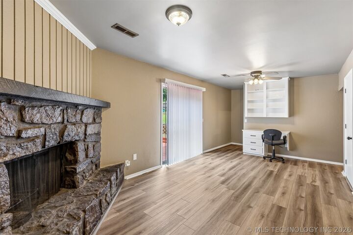 Property Photo:  813 E Teresa Avenue  OK 74066 