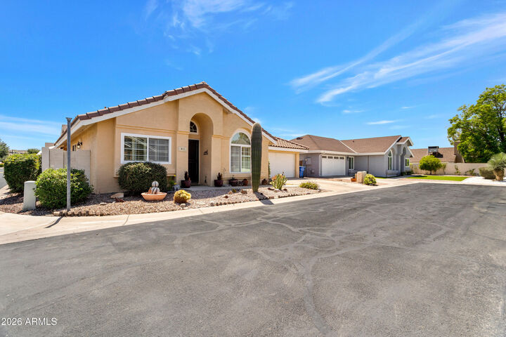 Property Photo: 911 E Annette Drive AZ 85022