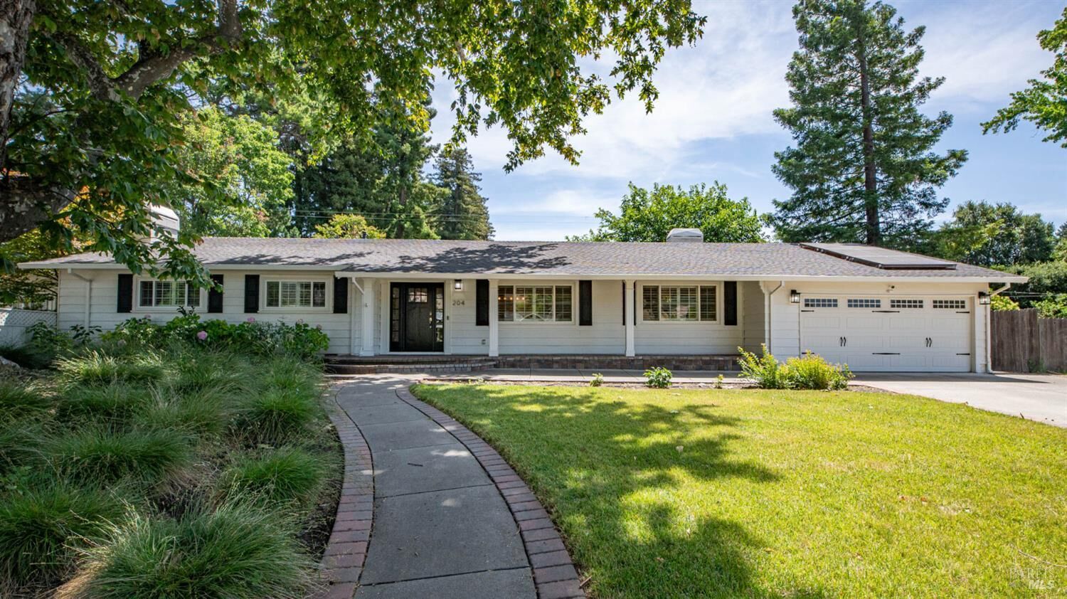 Property Photo:  204 Paseo Arboles  CA 94534 
