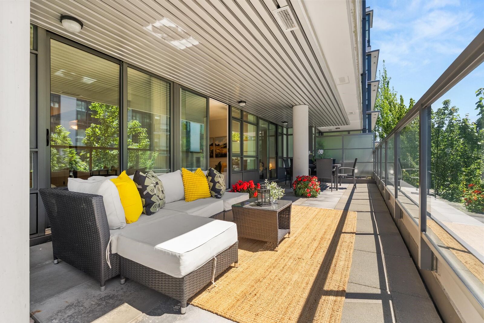 Property Photo: 2507 Maple Street 302 BC V6J 0E1