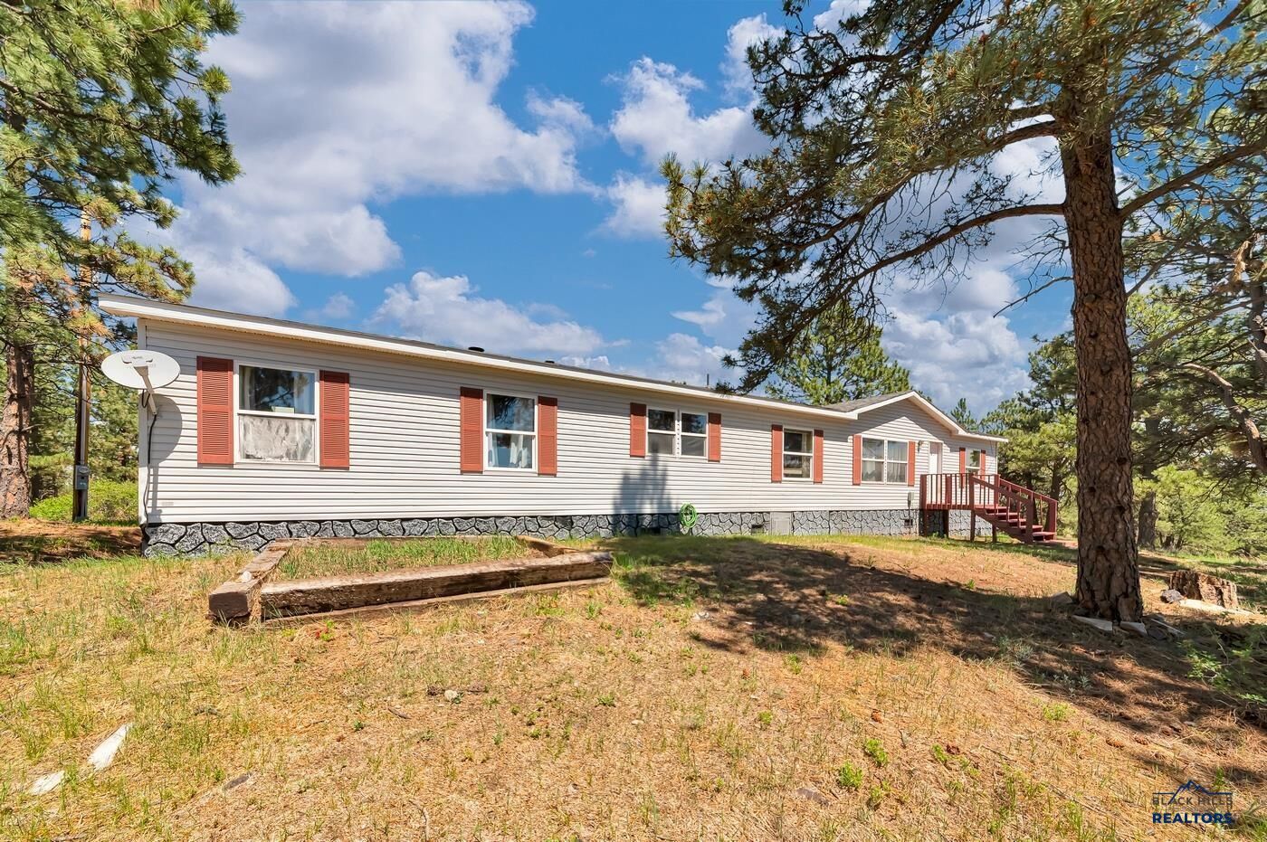 Property Photo:  24611 White Tail Rdg Rd  SD 57744 