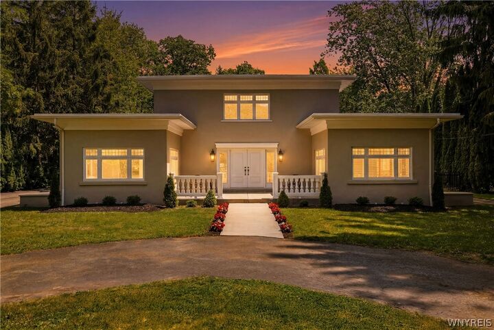 Property Photo:  5079 Woodland Drive  NY 14092 